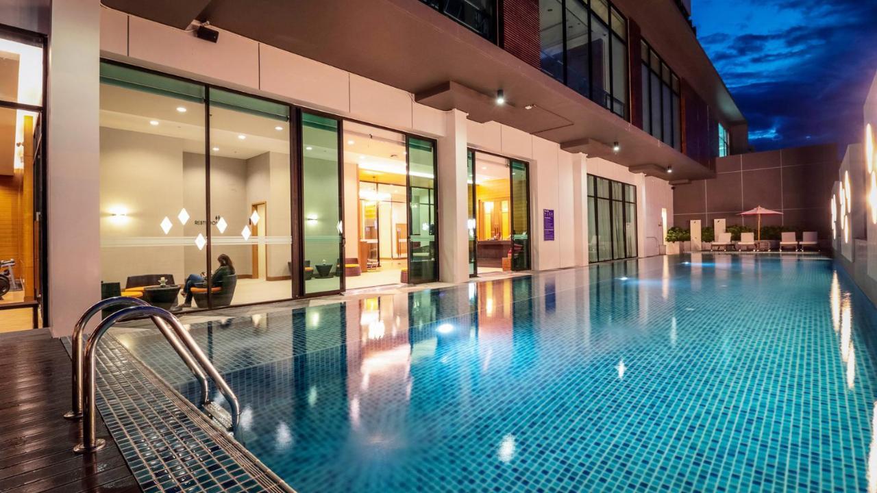 Grand Fortune Hotel Nakhon Si Thammarat Exteriör bild