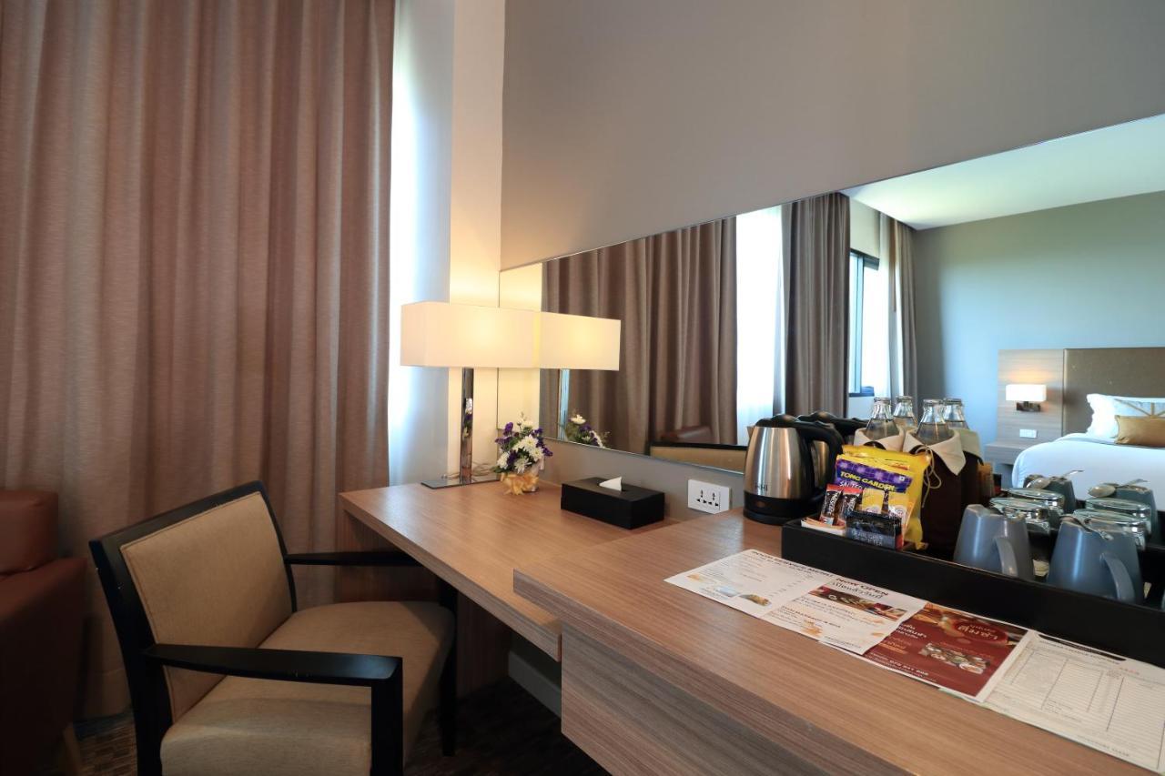 Grand Fortune Hotel Nakhon Si Thammarat Exteriör bild